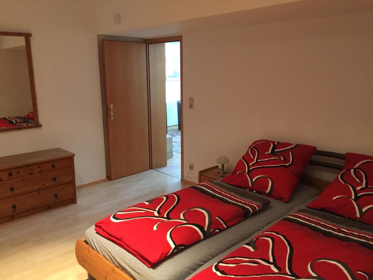 Ferienwohnung Mimi Souterrainwohnung Кастеллаун Экстерьер фото